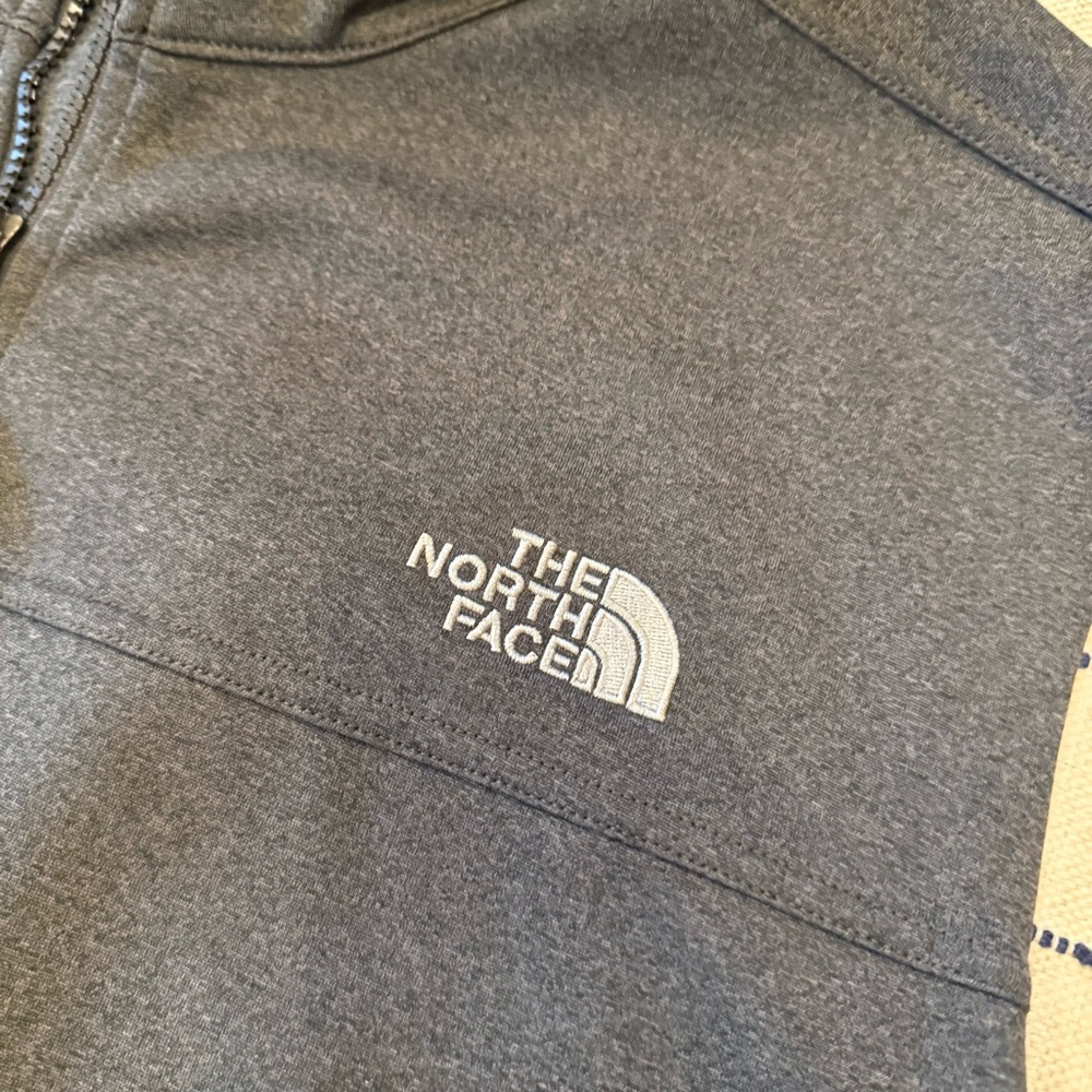 The North Face Gray Vest - Picture 4 of 4